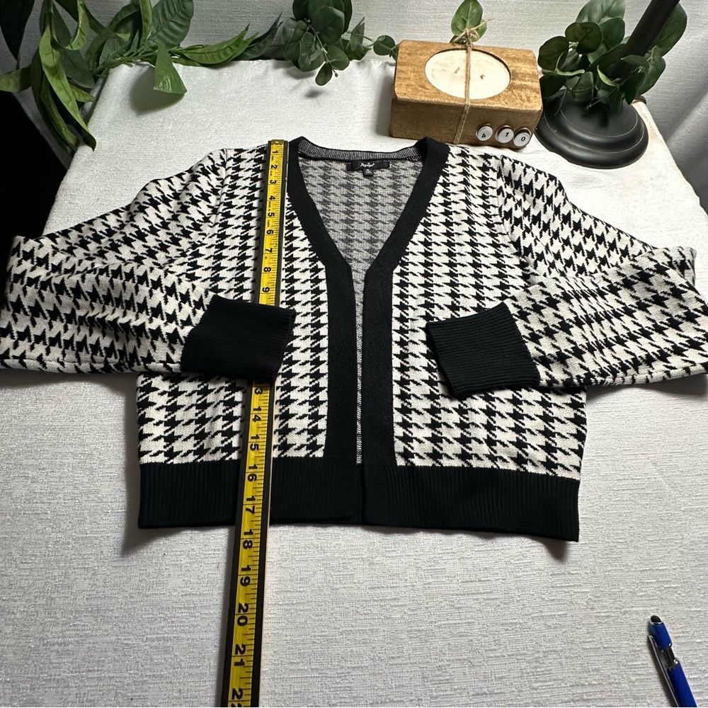 Papaya Black and White Houndstooth Cardigan - Picture 8 of 9